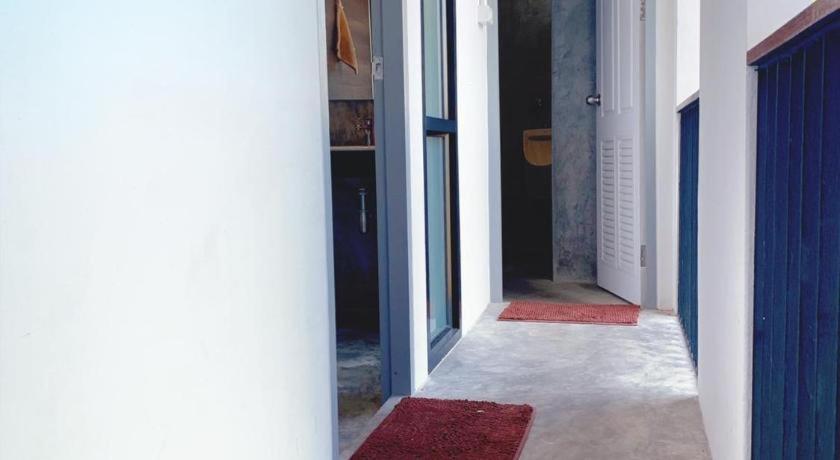 Sleepbox Hostel Suratthani Surat Thani Buitenkant foto