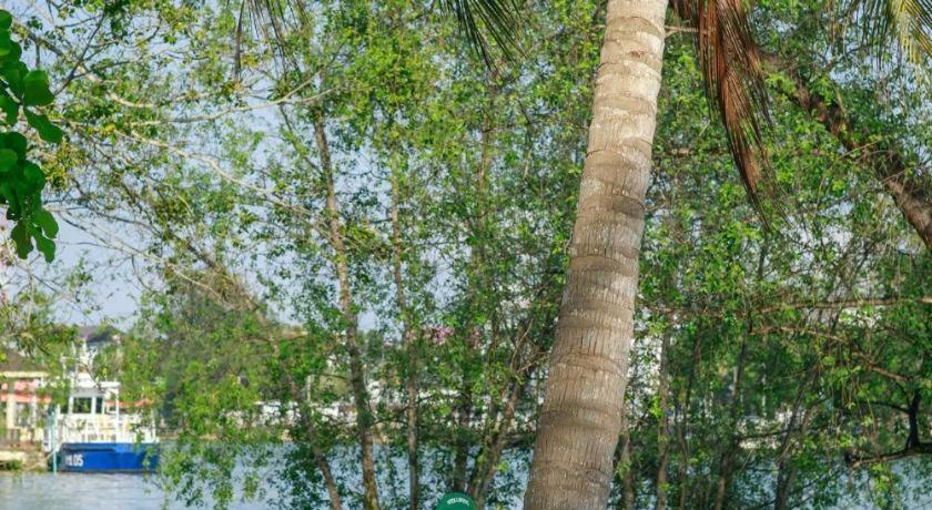Sleepbox Hostel Suratthani Surat Thani Buitenkant foto