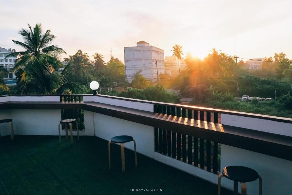 Sleepbox Hostel Suratthani Surat Thani Buitenkant foto